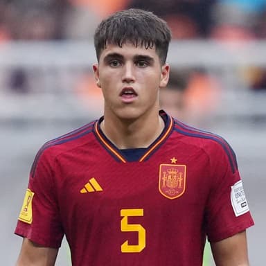Pau Cubarsí - Barcelona Player